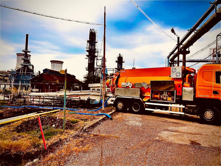 Curatare separator grasimi restaurant Bucuresti — Aqua Vidanjare